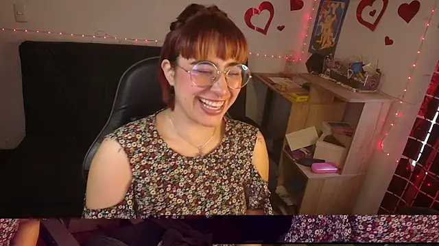 Snapshot of Miacatsito3 chatting on 05/12/26, 10:27 Miacatsito3 online show from 05/12/26, 10:27