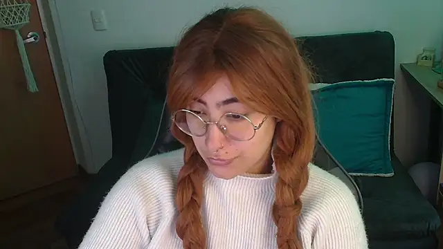 Miacatsito3 online show from 12/18/25, 09:07