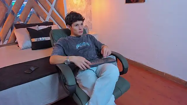 kraven lust online show from 09/30/25, 03:01