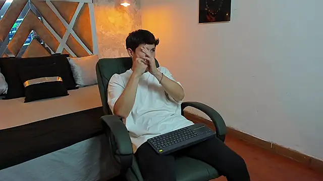 kraven lust online show from 09/26/25, 03:02