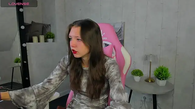 Amanda Reedd online show from 10/01/25, 01:00