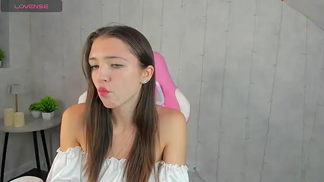 Amanda Reedd online show from 10/15/25, 09:28