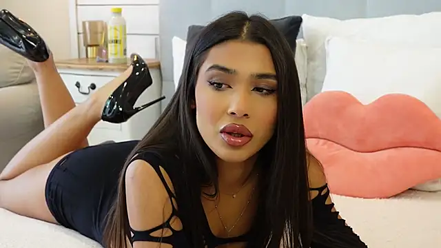 MyaMuse online show from 10/20/25, 09:54