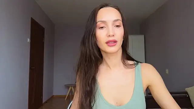 Lillian-Clark online show from 02/05/26, 09:16