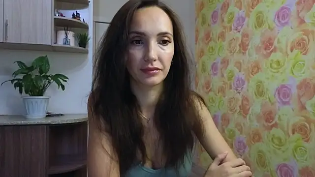 Snapshot of Lillian-Clark chatting on 10/23/25, 04:00 Lillian-Clark online show from 10/23/25, 04:00