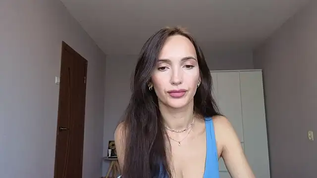 Snapshot of Lillian-Clark chatting on 09/20/25, 08:30 Lillian-Clark online show from 09/20/25, 08:30