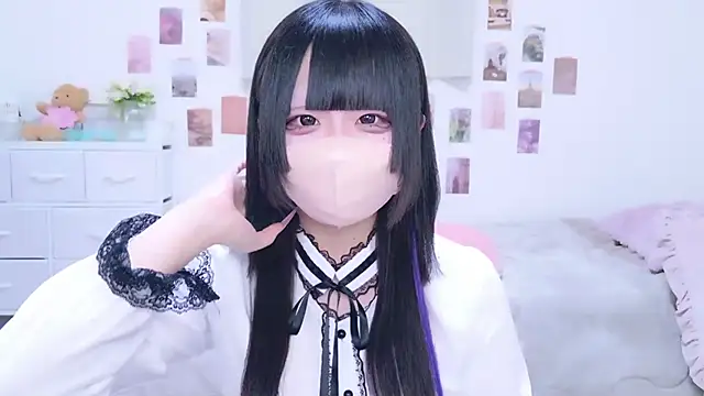 Nano chan  online show from 10/24/25, 10:36