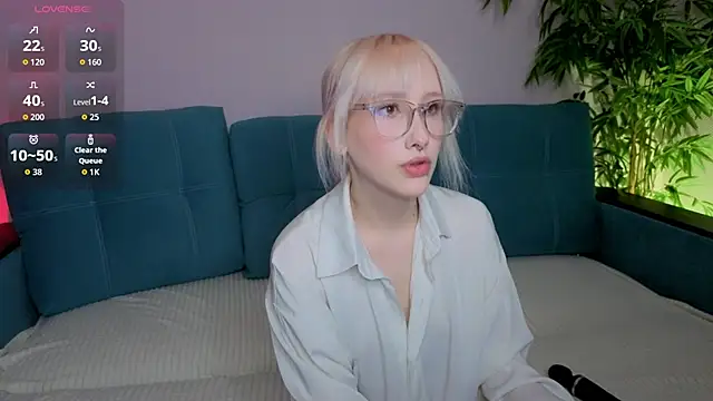 evlica online show from 03/10/26, 02:10