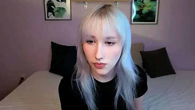 evlica online show from 04/11/26, 02:21