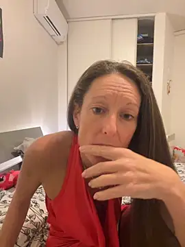 Kristinatreize online show from 11/20/25, 05:46