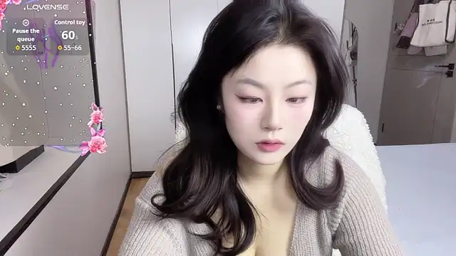 Snapshot of janequeen chatting on 02/03/26, 03:17 janequeen online show from 02/03/26, 03:17