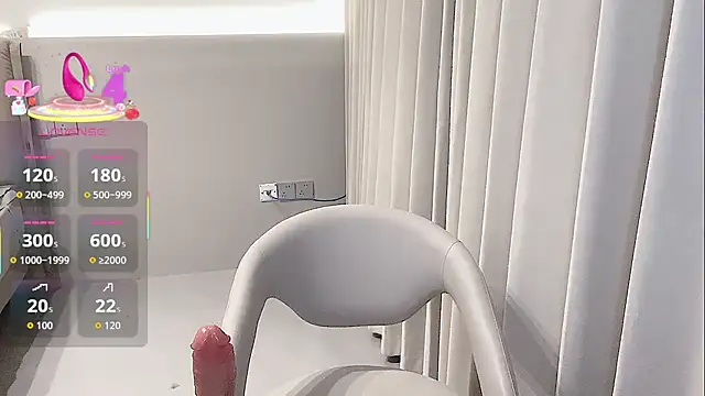 Snapshot of janequeen chatting on 10/20/25, 09:21 janequeen online show from 10/20/25, 09:21