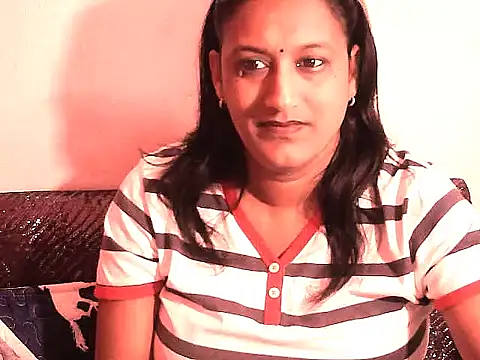 Snapshot of Indiansexyboobs18 chatting on 10/16/25, 05:54 Indiansexyboobs18 online show from 10/16/25, 05:54