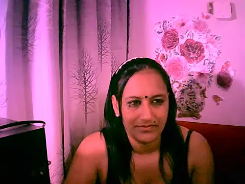 Indiansexyboobs18 online show from 11/05/25, 10:29