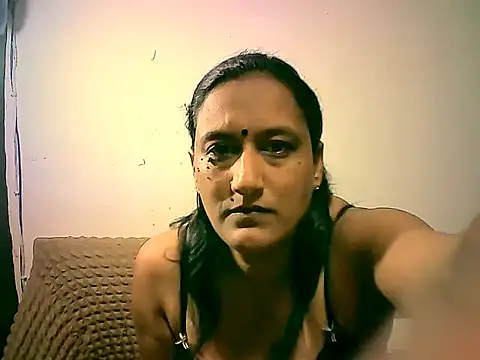 Indiansexyboobs18 online show from 11/23/25, 02:16