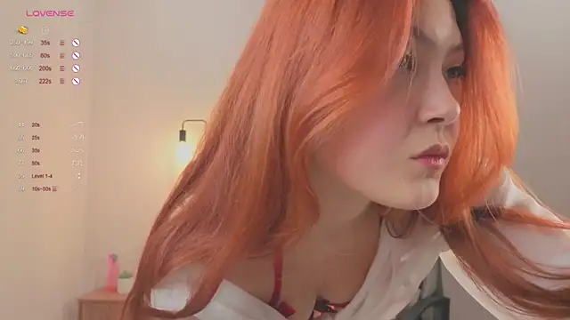 Snapshot of Frences_Eyes chatting on 10/22/25, 02:16 Frences Eyes online show from 10/22/25, 02:16