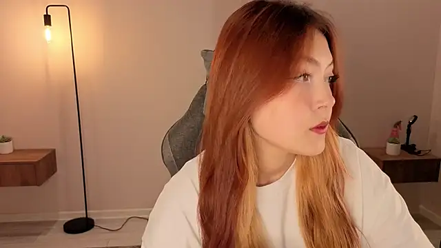 Snapshot of Frences_Eyes chatting on 12/02/25, 01:35 Frences Eyes online show from 12/02/25, 01:35