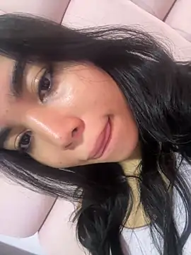 karolaalcendra online show from 02/05/26, 09:54