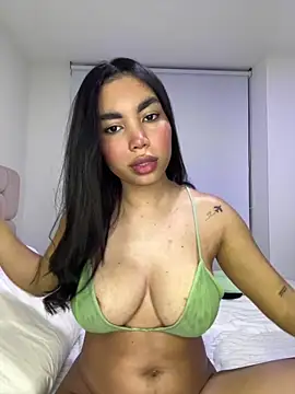 karolaalcendra online show from 04/17/26, 02:58