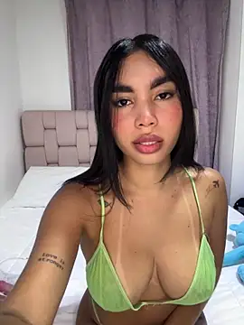 karolaalcendra online show from 09/30/25, 11:22