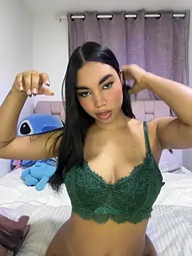 karolaalcendra online show from 11/19/25, 04:34