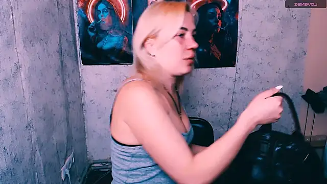 EmmaCat  online show from 01/14/26, 05:33