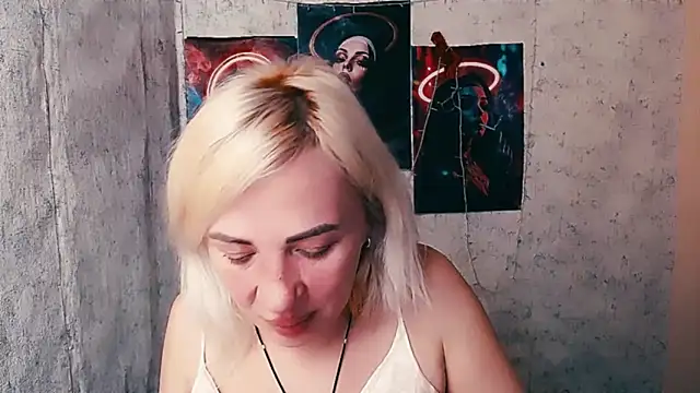 EmmaCat  online show from 02/12/26, 10:15