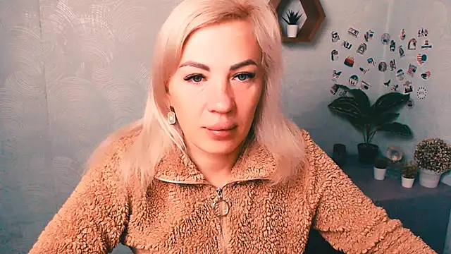 EmmaCat  online show from 09/27/25, 04:29