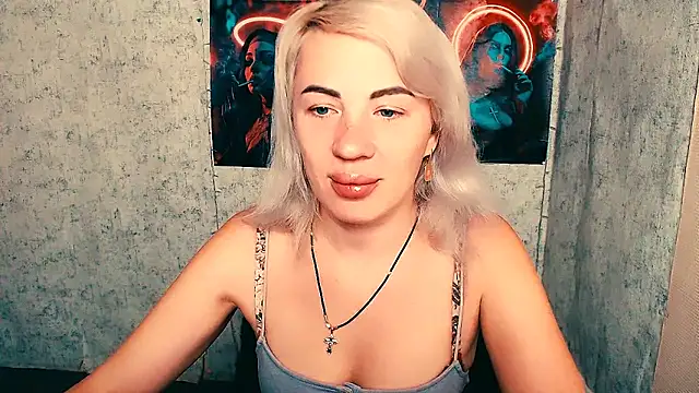 EmmaCat  online show from 10/22/25, 05:29