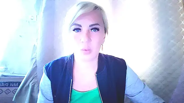 EmmaCat  online show from 09/14/25, 09:53