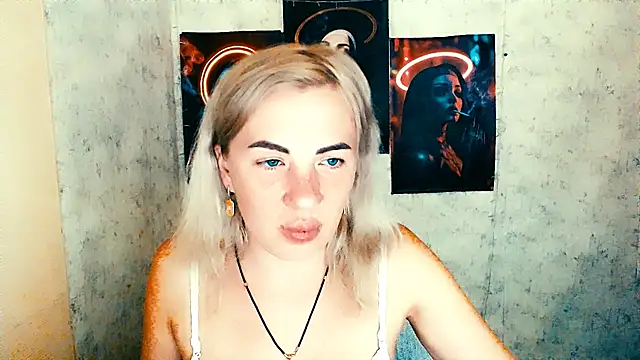 EmmaCat  online show from 11/10/25, 06:13