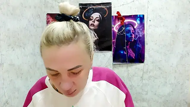 EmmaCat  online show from 02/24/26, 06:03