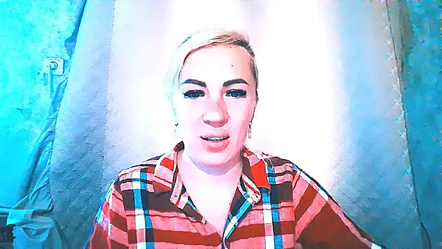 EmmaCat  online show from 09/15/25, 05:30