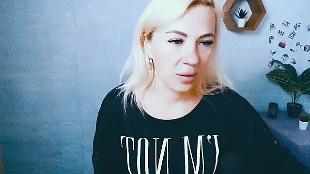 EmmaCat  online show from 09/23/25, 05:36