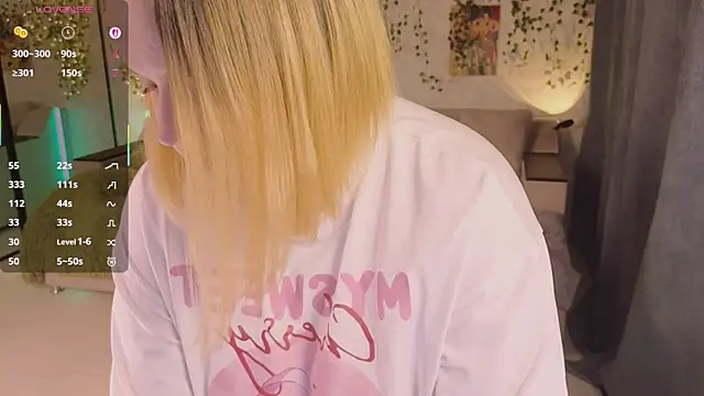 Aki nohana online show from 10/24/25, 01:10