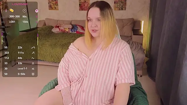 Aki nohana online show from 11/08/25, 11:14