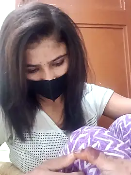 Snapshot of Arti_ chatting on 10/13/25, 05:53 Arti online show from 10/13/25, 05:53