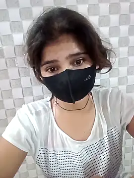 Snapshot of Arti_ chatting on 09/28/25, 12:39 Arti online show from 09/28/25, 12:39
