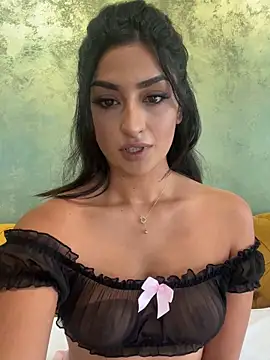 Mia spicyy online show from 10/18/25, 07:43