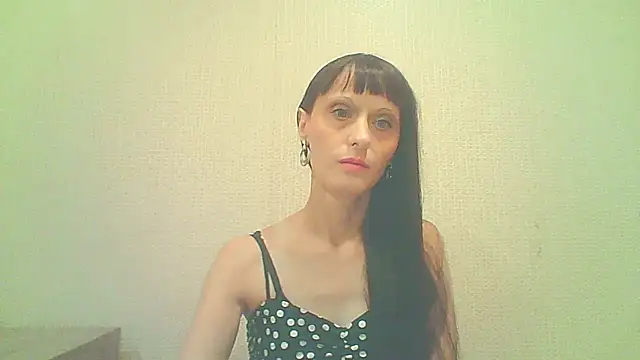 Snapshot of Irivana chatting on 09/25/25, 11:27 Irivana online show from 09/25/25, 11:27