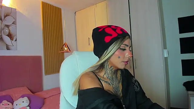 KoraRousee online show from 09/16/25, 03:13