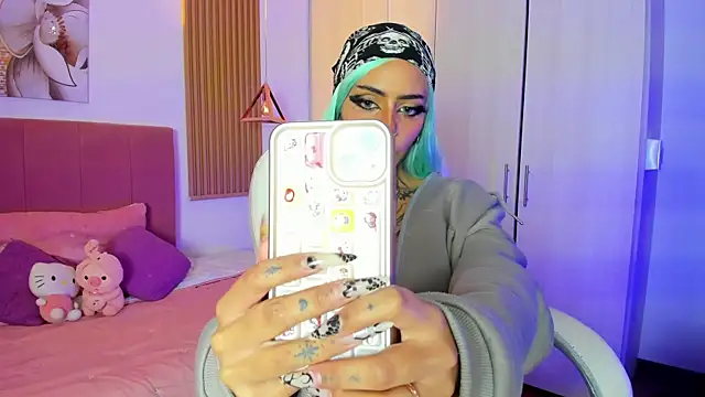 KoraRousee online show from 10/06/25, 01:34