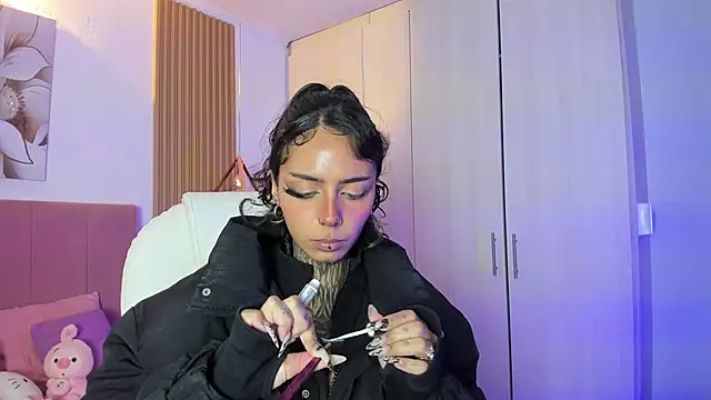 KoraRousee online show from 10/07/25, 01:34