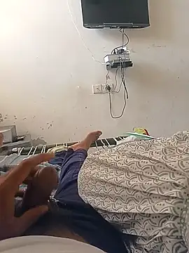 Snapshot of meenahotdarling chatting on 09/23/25, 02:51 meenahotdarling online show from 09/23/25, 02:51