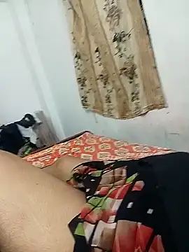 Snapshot of meenahotdarling chatting on 09/19/25, 05:28 meenahotdarling online show from 09/19/25, 05:28