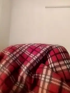 Snapshot of meenahotdarling chatting on 10/29/25, 02:43 meenahotdarling online show from 10/29/25, 02:43