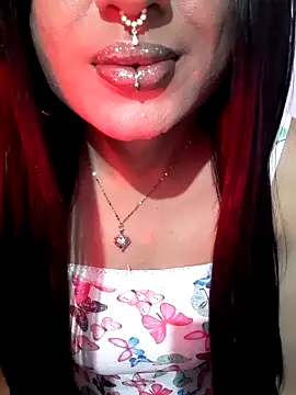 Cutie-Whiskey1 online show from 11/03/25, 06:33