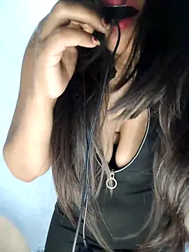 bigcutecouple online show from 04/10/26, 08:05