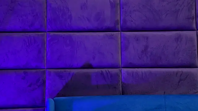 Snapshot of YssabelFox chatting on 12/15/25, 02:56 YssabelFox online show from 12/15/25, 02:56