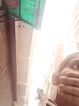 Saloni-Gupta online show from 12/14/25, 09:59